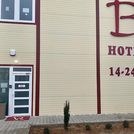 Vecsesi Rendezvenykoezpont Es Panzio Bed & Breakfast Eksteriør bilde