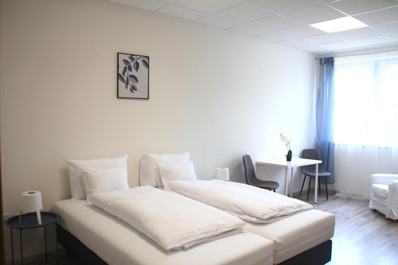 Vecsesi Rendezvenykoezpont Es Panzio Bed & Breakfast Eksteriør bilde