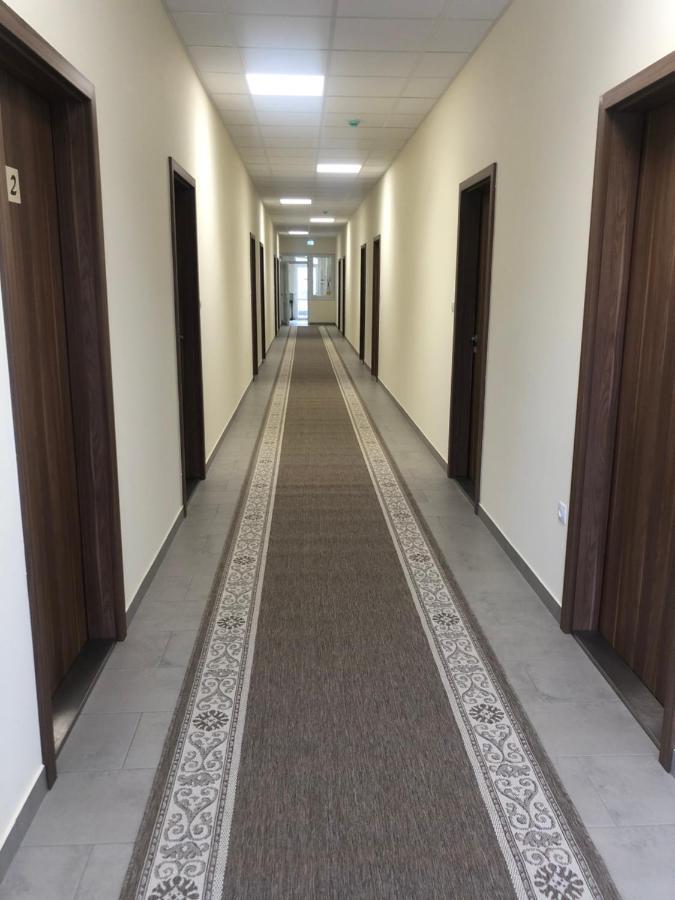 Vecsesi Rendezvenykoezpont Es Panzio Bed & Breakfast Eksteriør bilde