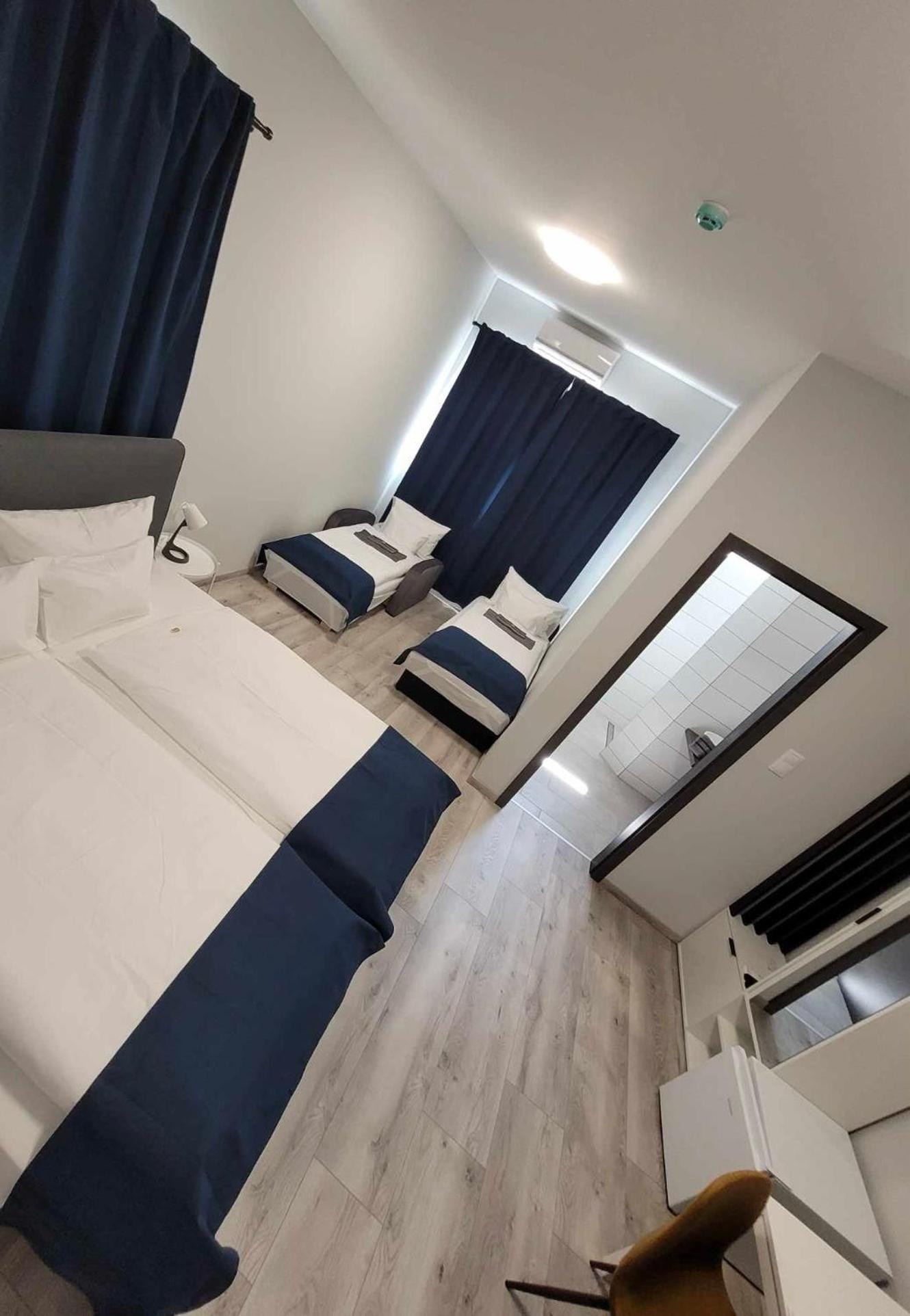 Vecsesi Rendezvenykoezpont Es Panzio Bed & Breakfast Eksteriør bilde